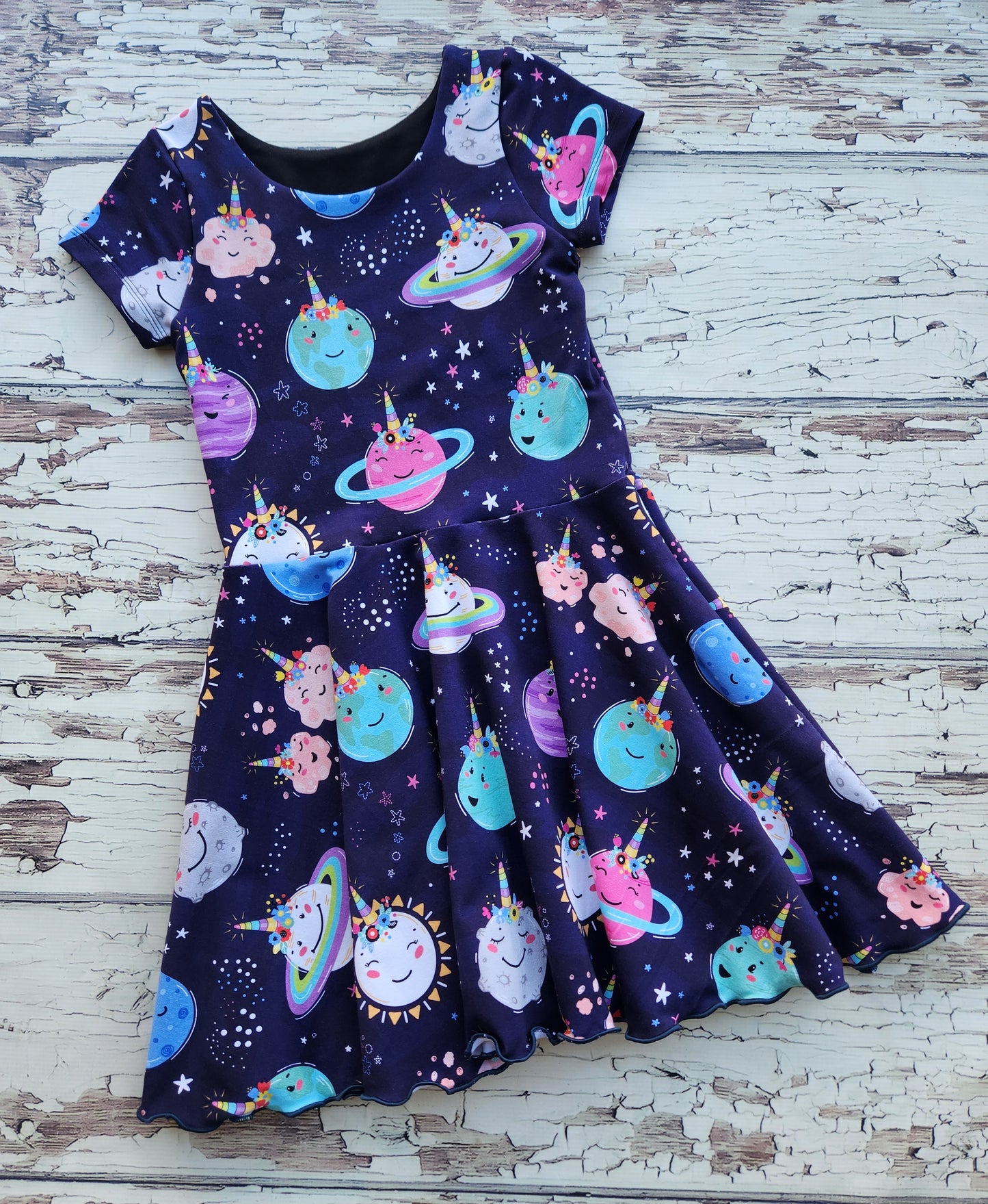 Size 6 Uniplanets Dress