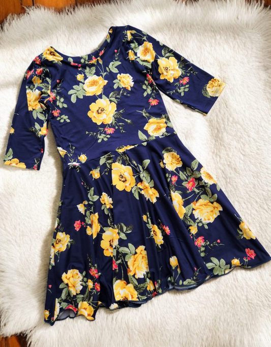 Size 8 Navy Floral Dress (short sleeves)